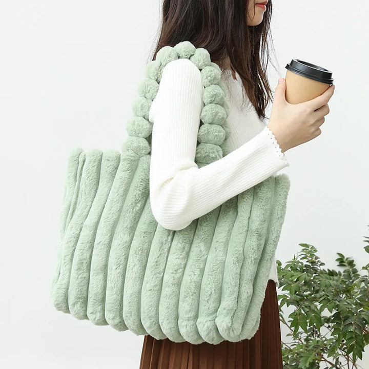Tote bag rigata in faux fur – Borsa soffice a spalla a righe