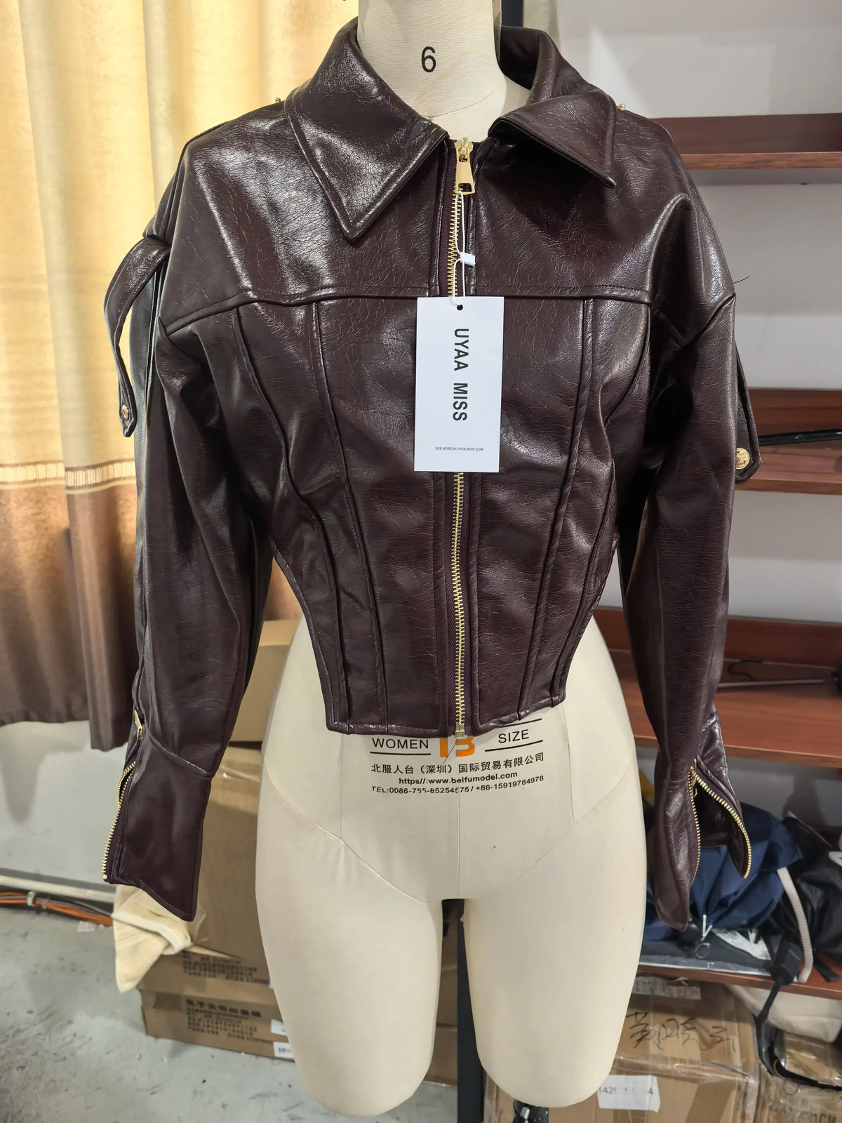 Giacca Biker Donna Effetto Pelle Lucida con Zip – Nero o Rosso