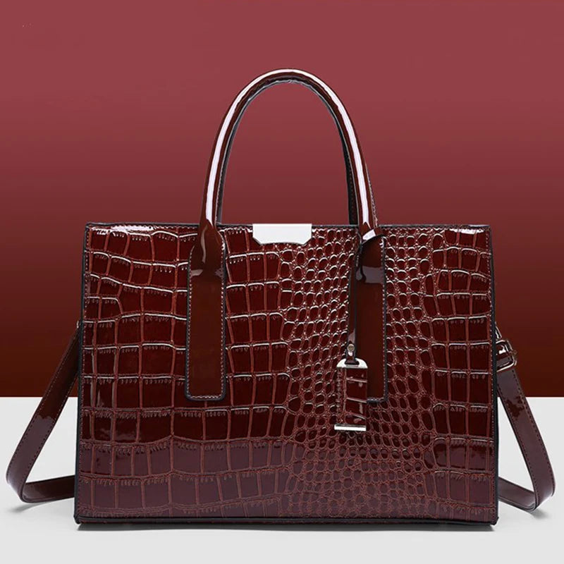Borsa donna effetto coccodrillo con zip e tracolla - foto 18 della galleria