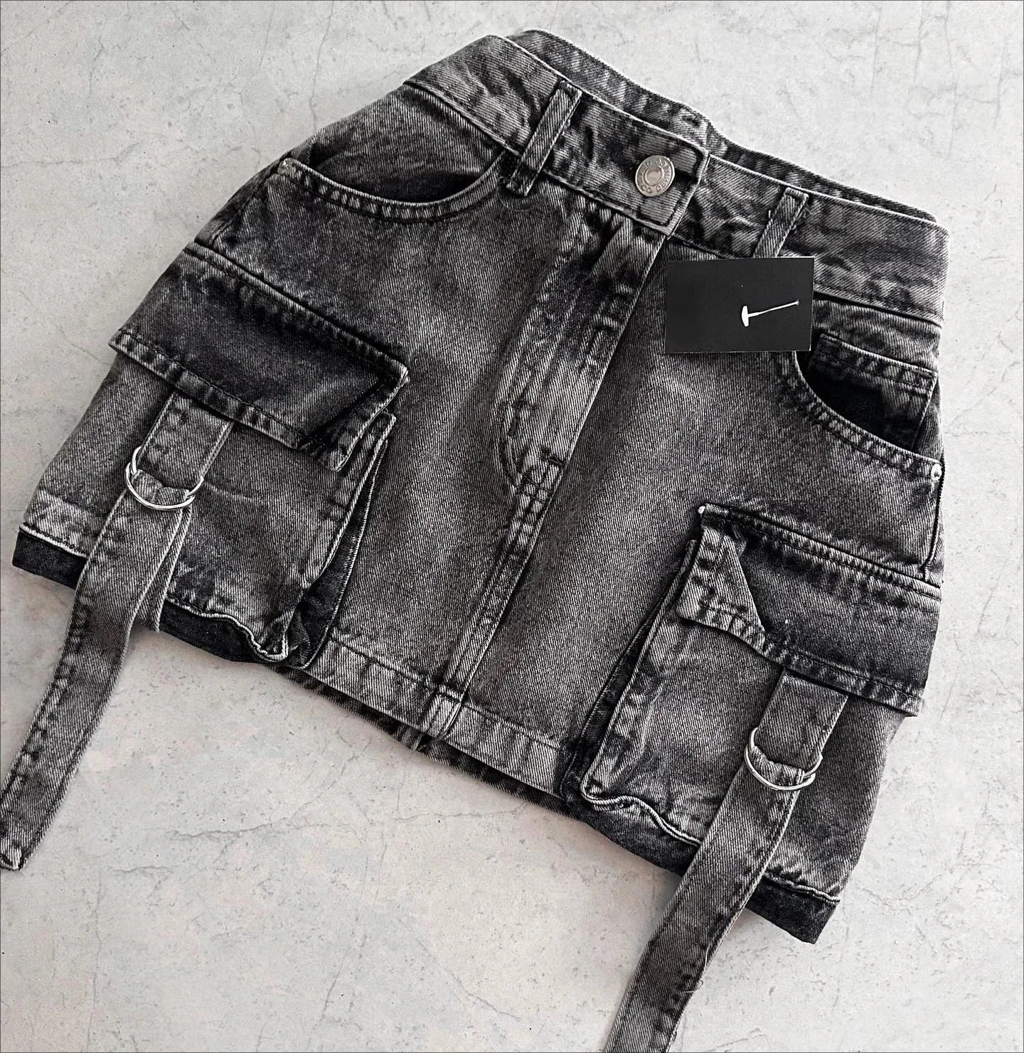 Shorts gothic cargo donna vita media in denim patchwork – estivo 2025, tasche multiple