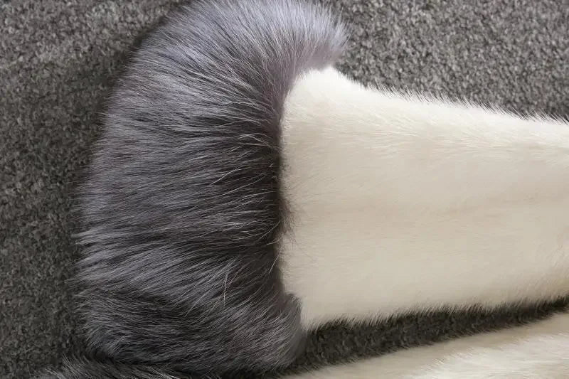 Cappotto lungo in pelliccia sintetica con cappuccio – giacca maxi donna calda e lussuosa per l'inverno 2025