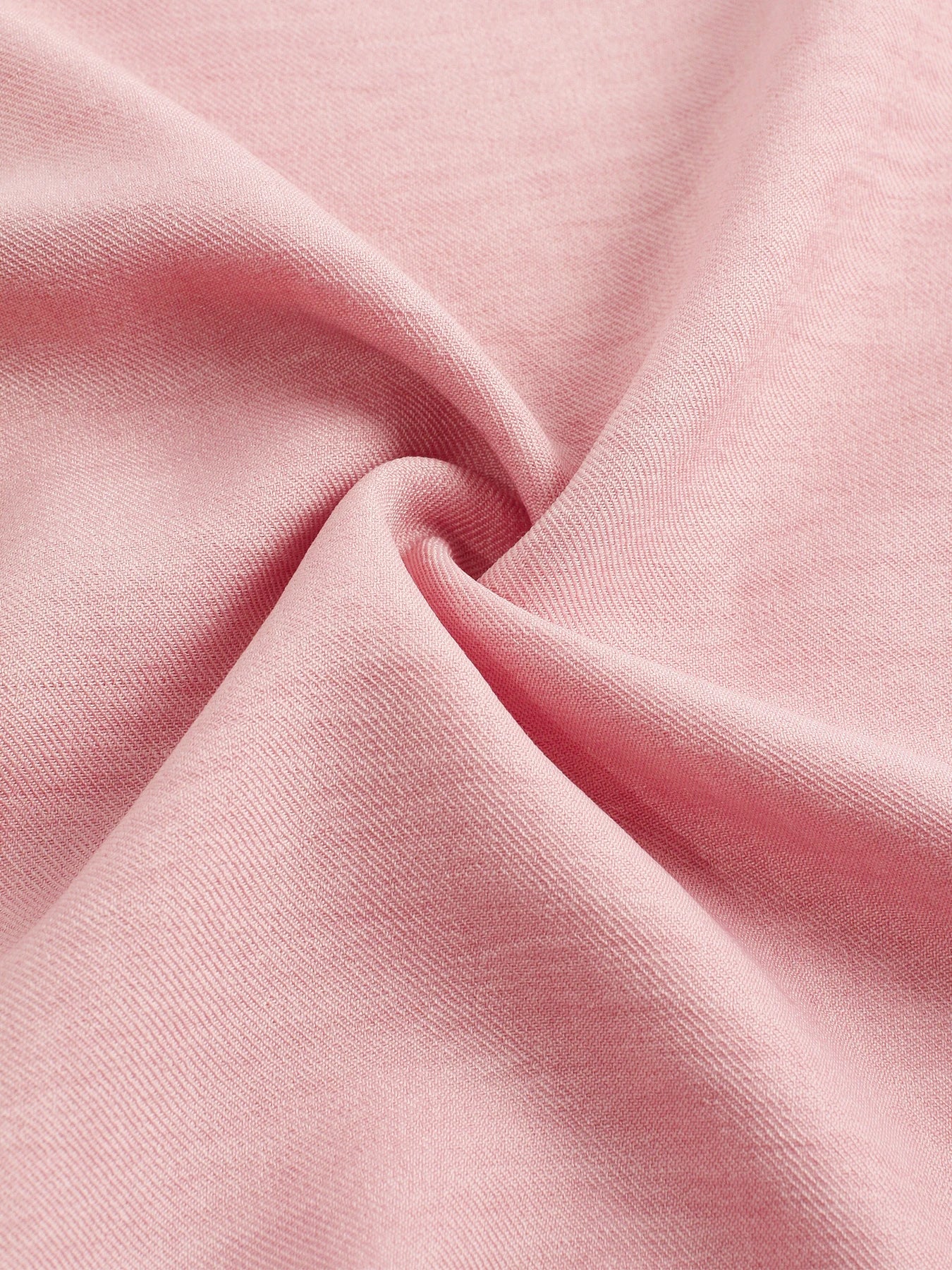 Set donna primavera–estate 2025 – camicia con bottoni e pantaloni wide-leg a vita alta