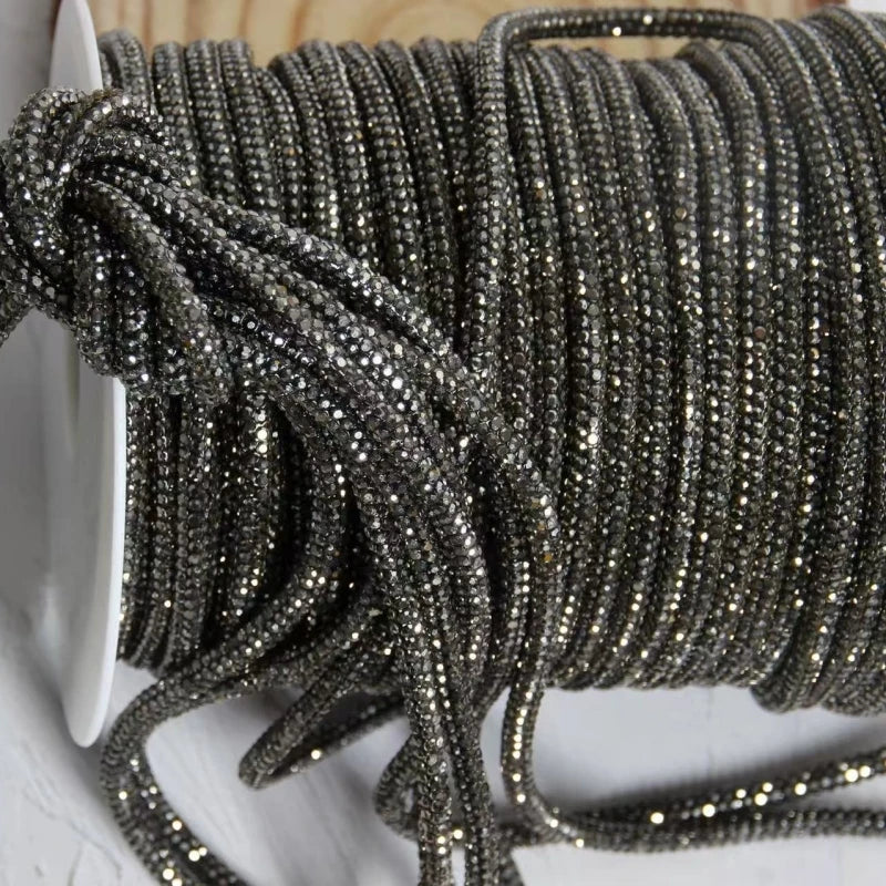 Cordino strass 4 mm – 45 metri di decorazione cristallo/rhinestone per abiti, scarpe, borse e fai-da-te