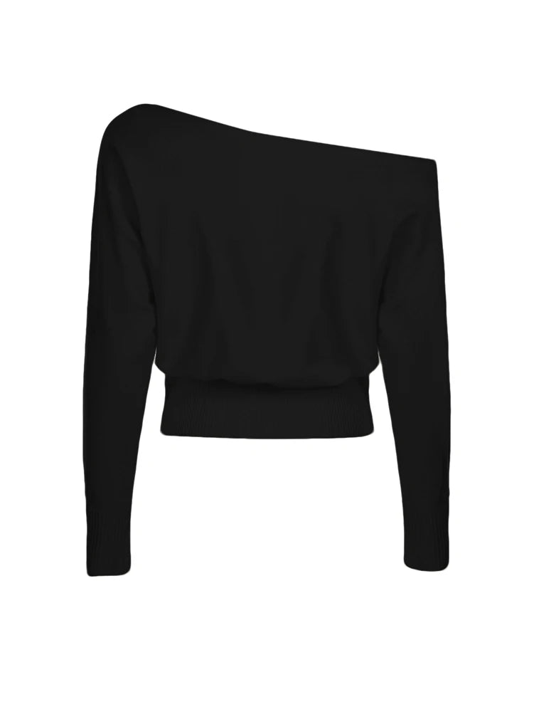 Maglione donna asimmetrico a collo alto e maniche lunghe