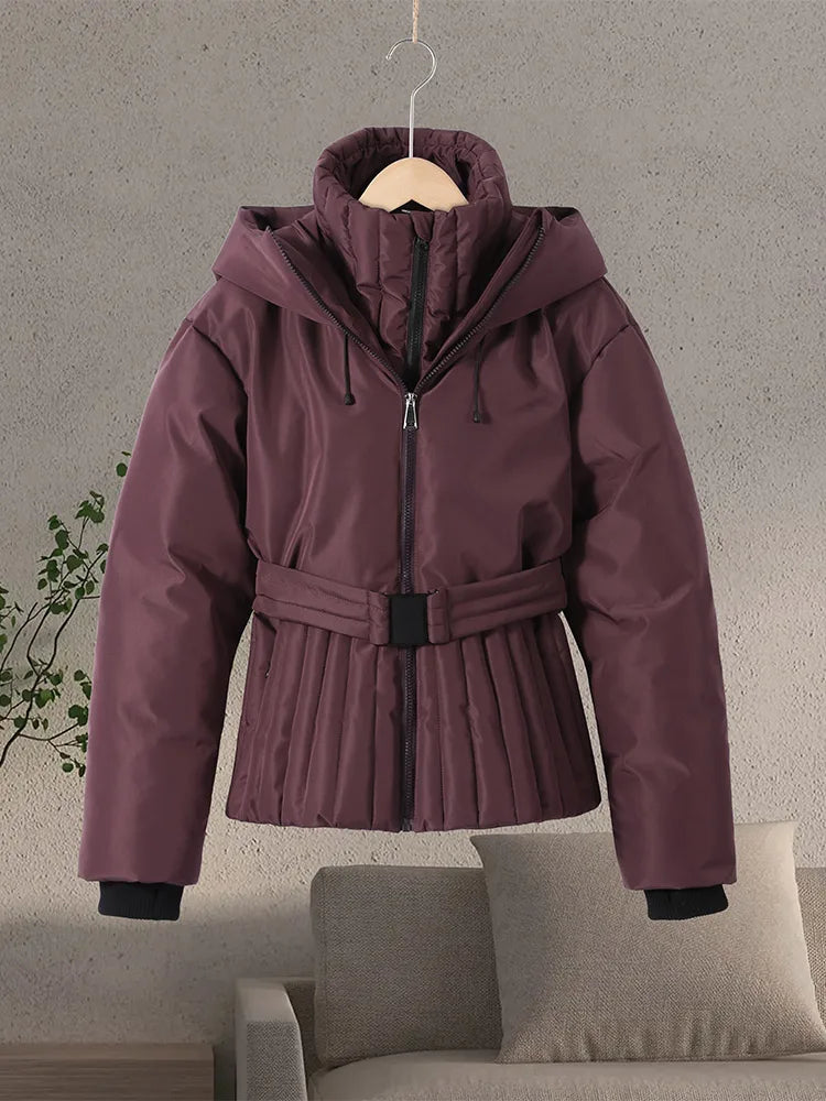 Abbigliamento neve donna: giacca, pantaloni o tuta