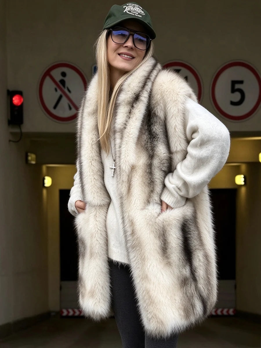 Sciarpa donna in pelliccia sintetica con tasche marrone