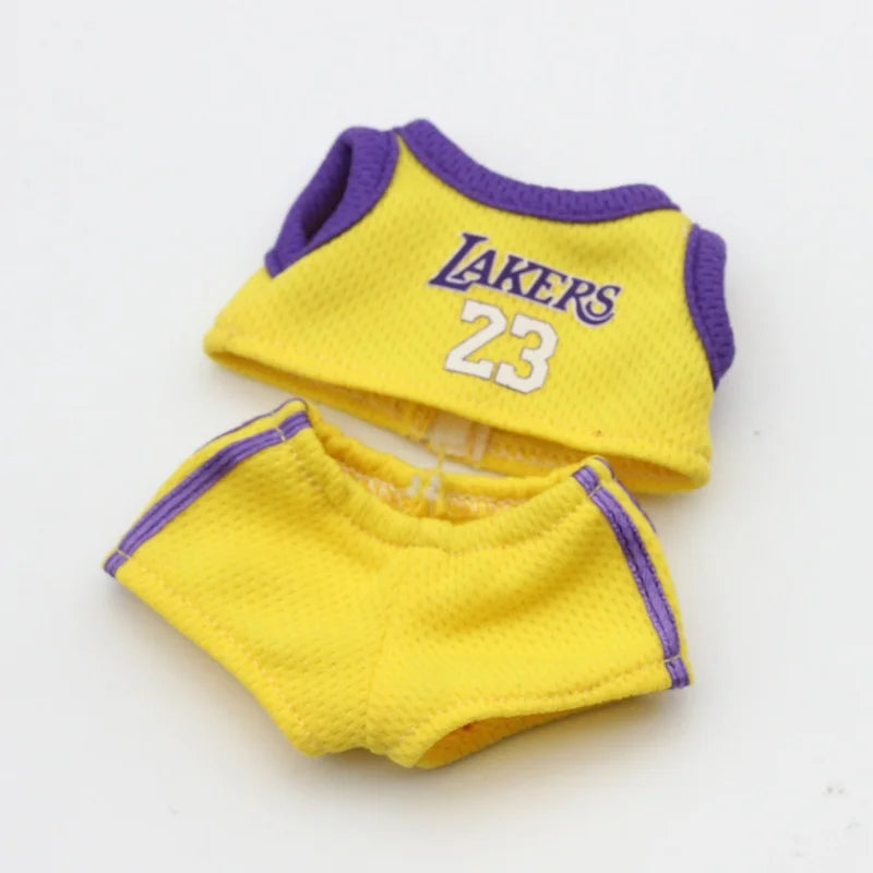 Set di abbigliamento sportivo per bambola Labubu da 17 cm – Divisa da calcio e da basket