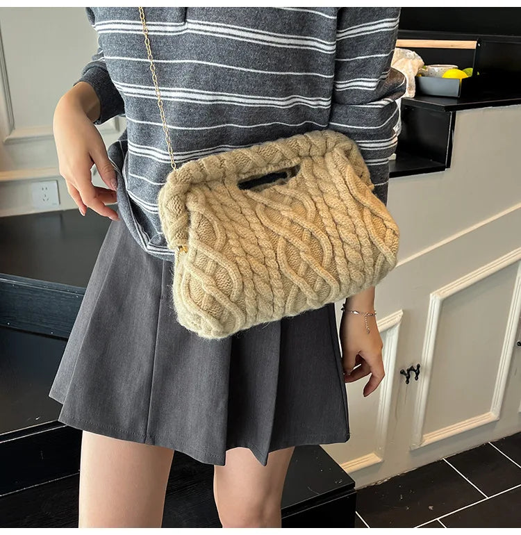 Borsa Crochet Donna Invernale – Crossbody Tricot con Catena e Texture Maglia