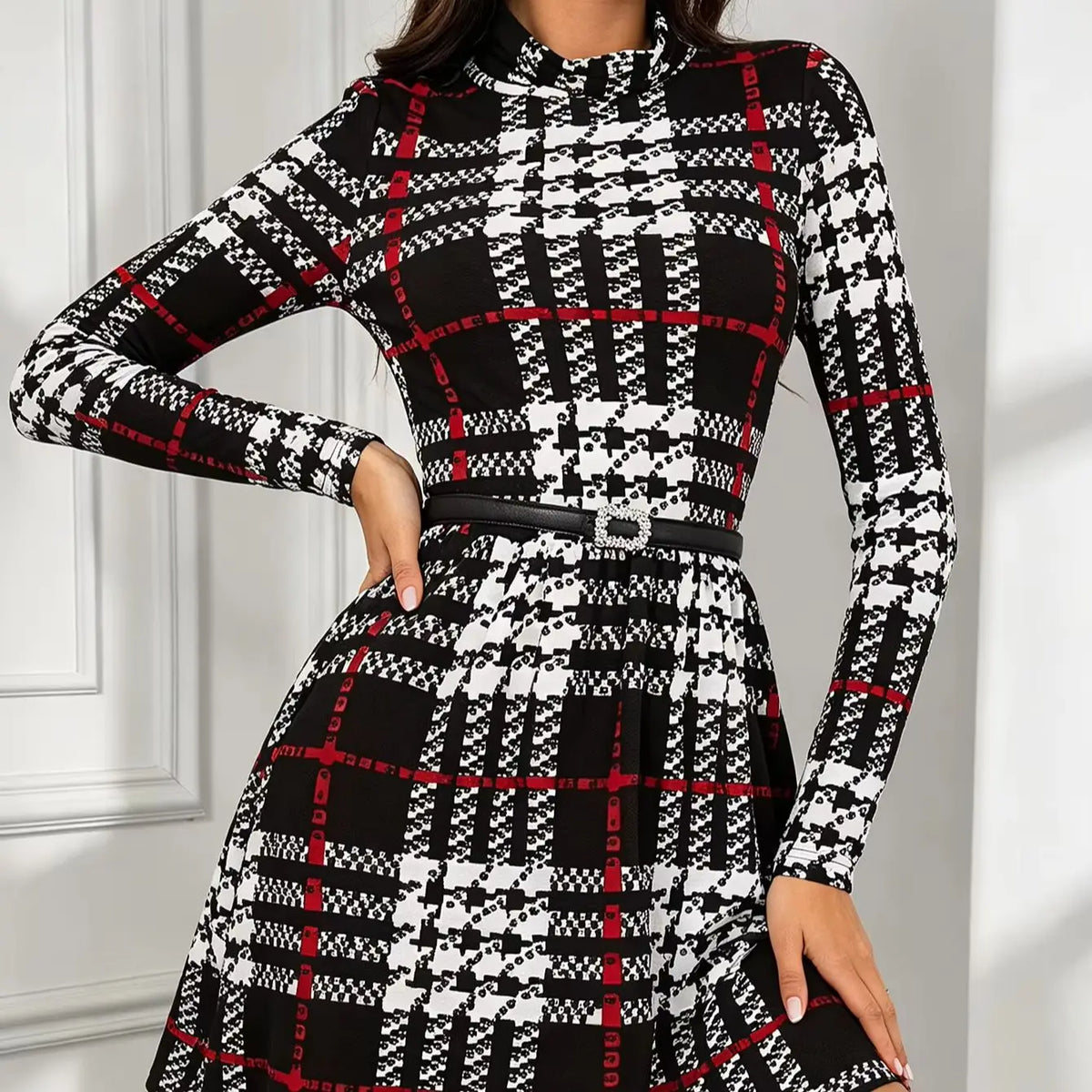 Vestito donna a quadri con maniche lunghe e cintura