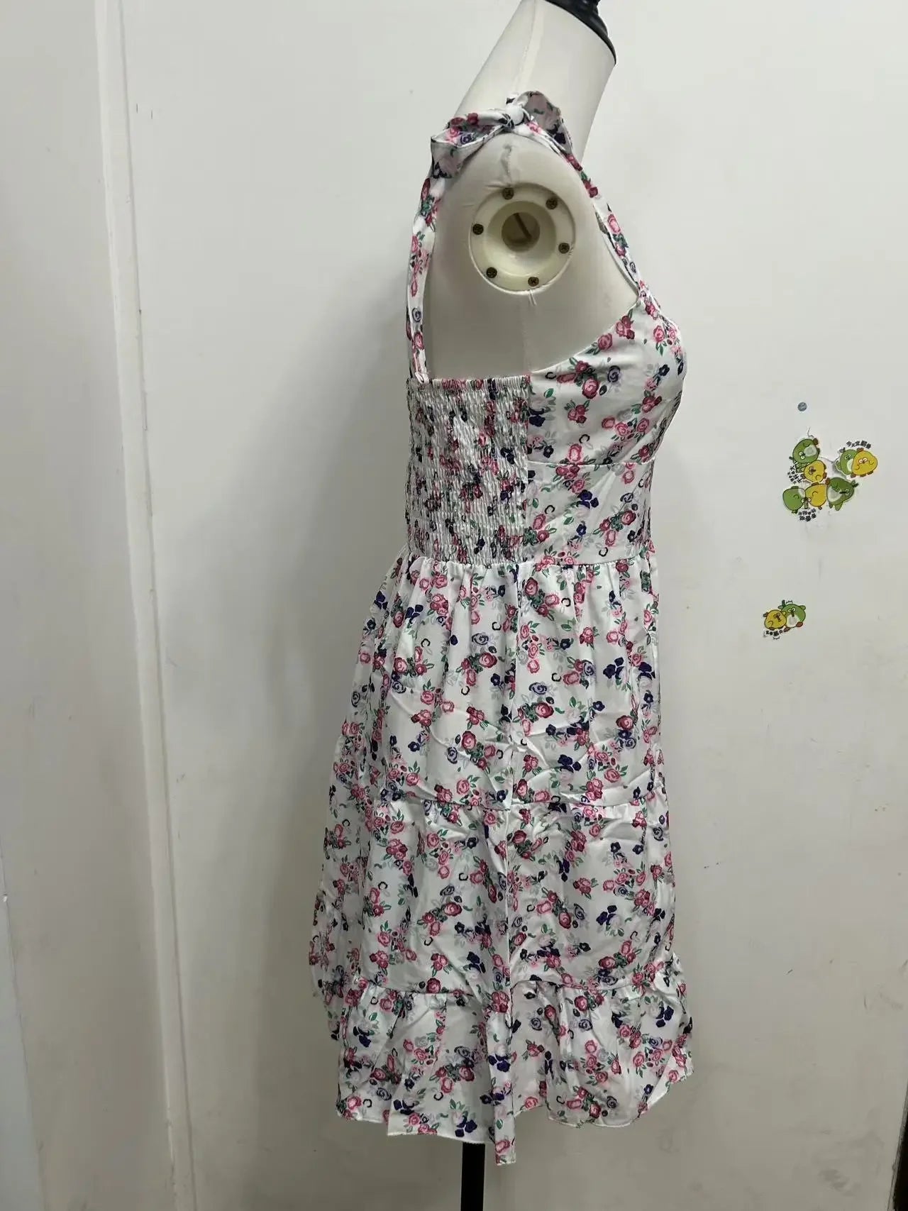 Abito mini estivo 2025 con stampa, scollo halter, spalline regolabili – Vestito donna fresco e unico