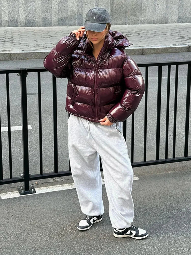 Piumino Corto Donna Lucido con Cappuccio e Zip - immagine 1