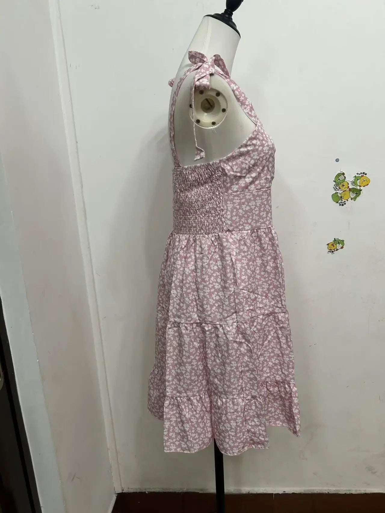 Abito mini estivo 2025 con stampa, scollo halter, spalline regolabili – Vestito donna fresco e unico