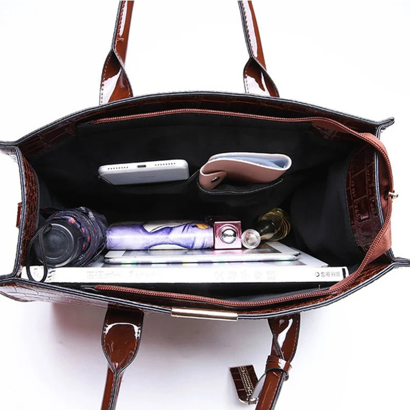 Borsa donna effetto coccodrillo con zip e tracolla - foto 23 della galleria