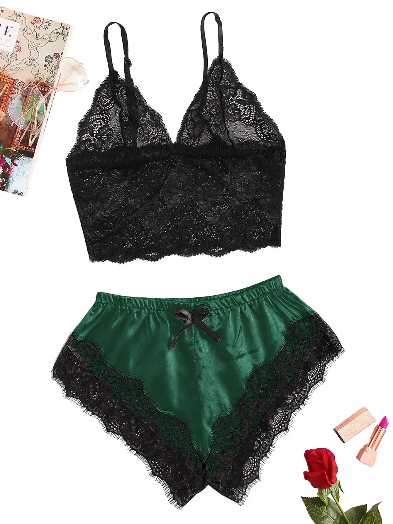 Completo Pigiama Sexy in Pizzo – Bralette e Shorts Coordinati 2 pezzi