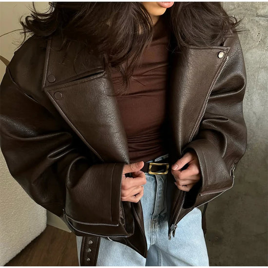 Giacca bomber donna marrone vintage con collo a rever, cintura e zip ‒ outerwear street chic autunno/inverno 2025