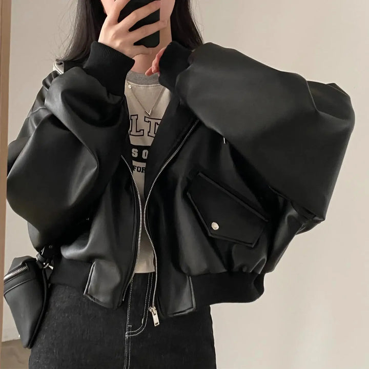 Giacca in pelle donna stile vintage – Giubbotto corto con zip, cappuccio, tasche doppie, taglio ampio e versatile per autunno e inverno