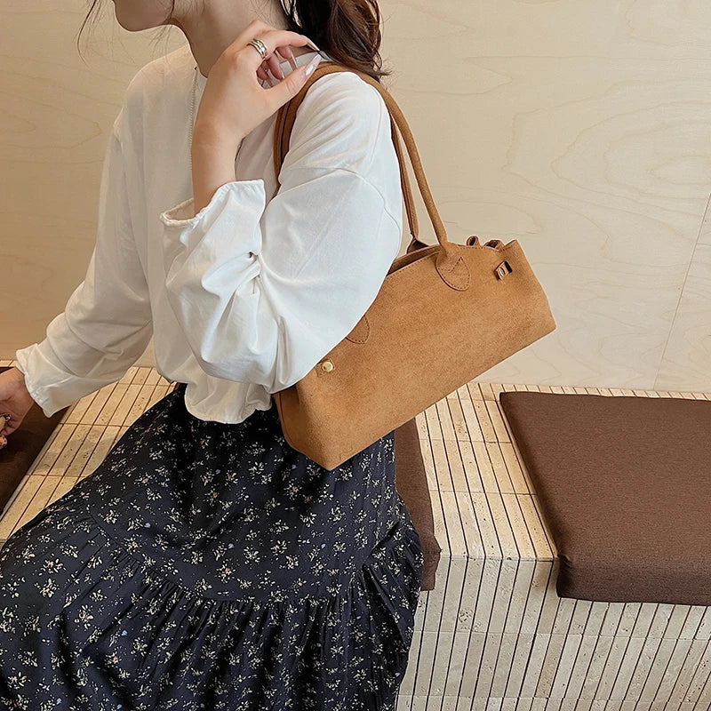 Borsa baguette tote in suede 2025 – stile underarm sofisticato, capiente e raffinato per donne commuter