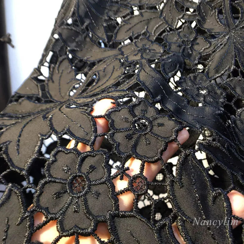 Jeans Donna con Pizzo Nero – Denim Fashion e Moderno
