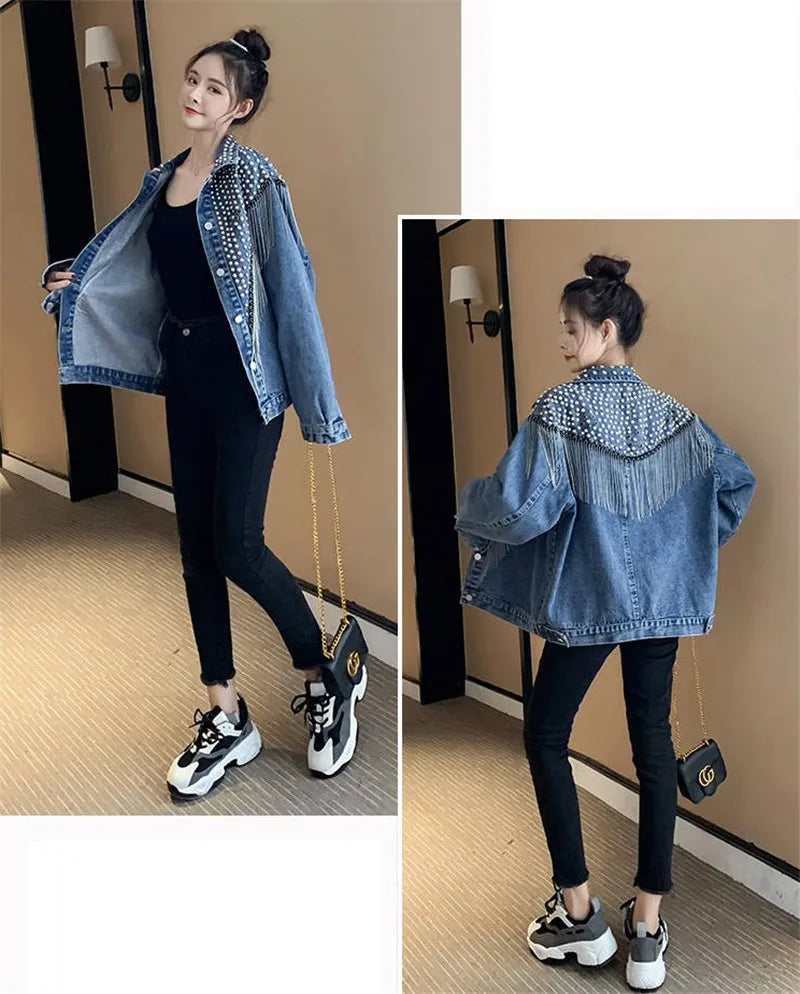 Giacca jeans con borchie, catenelle e frange donna – denim corto stile streetwear autunno/inverno 2025