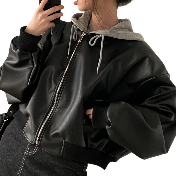 Giacca in pelle donna stile vintage – Giubbotto corto con zip, cappuccio, tasche doppie, taglio ampio e versatile per autunno e inverno