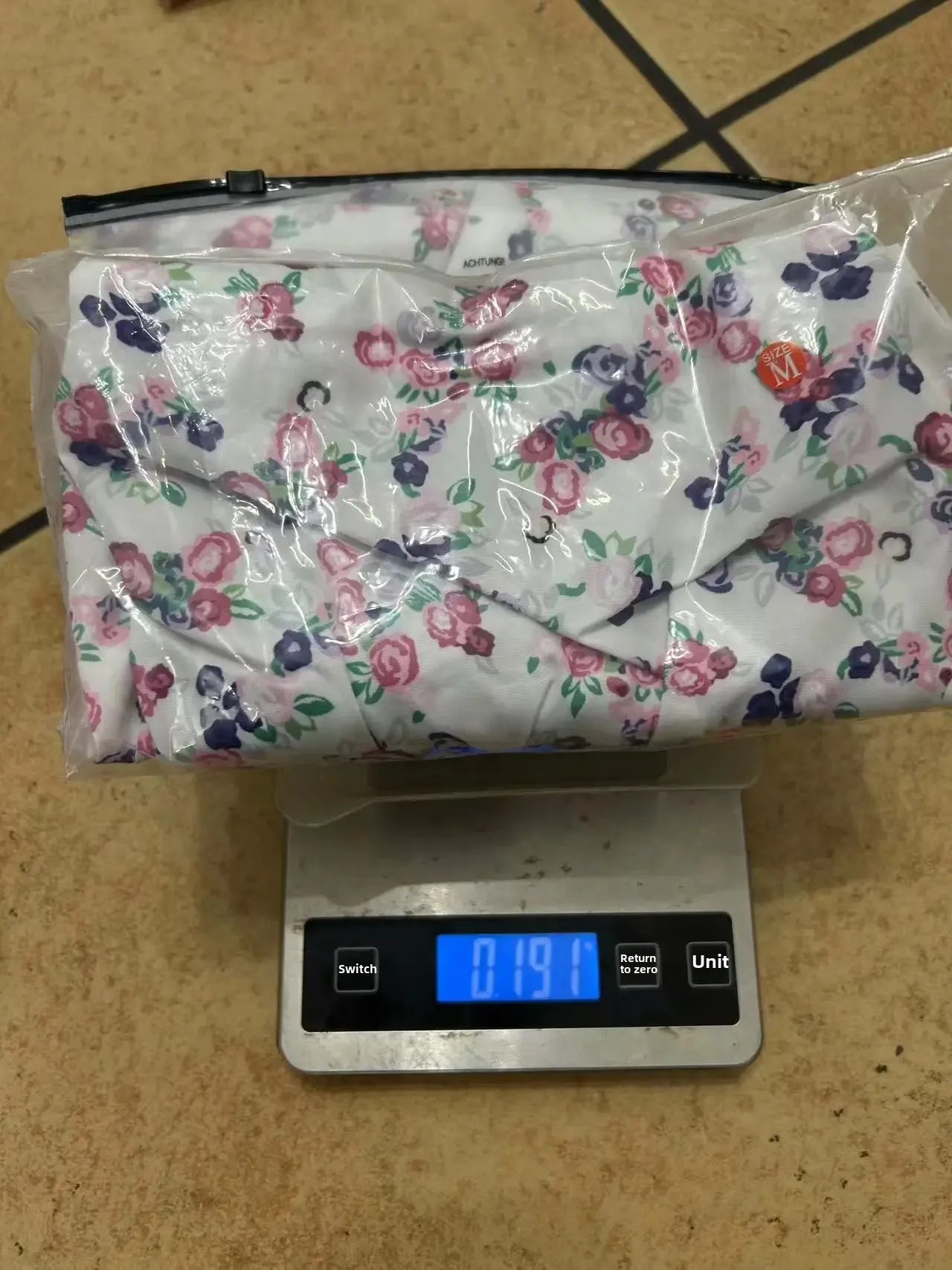 Abito mini estivo 2025 con stampa, scollo halter, spalline regolabili – Vestito donna fresco e unico