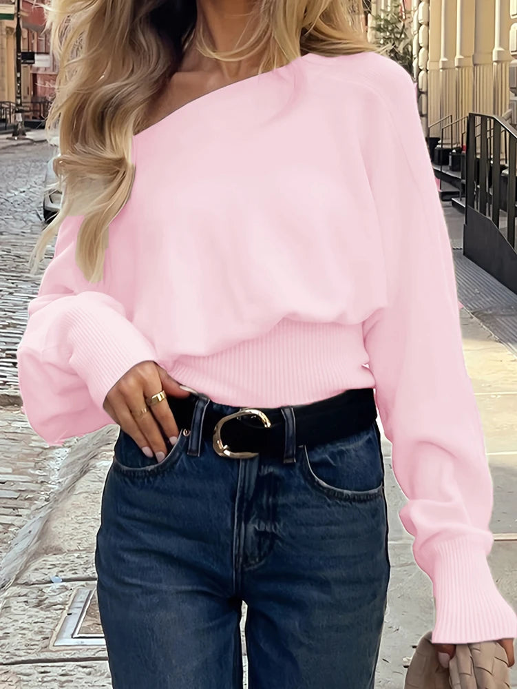 Maglione donna asimmetrico a collo alto e maniche lunghe