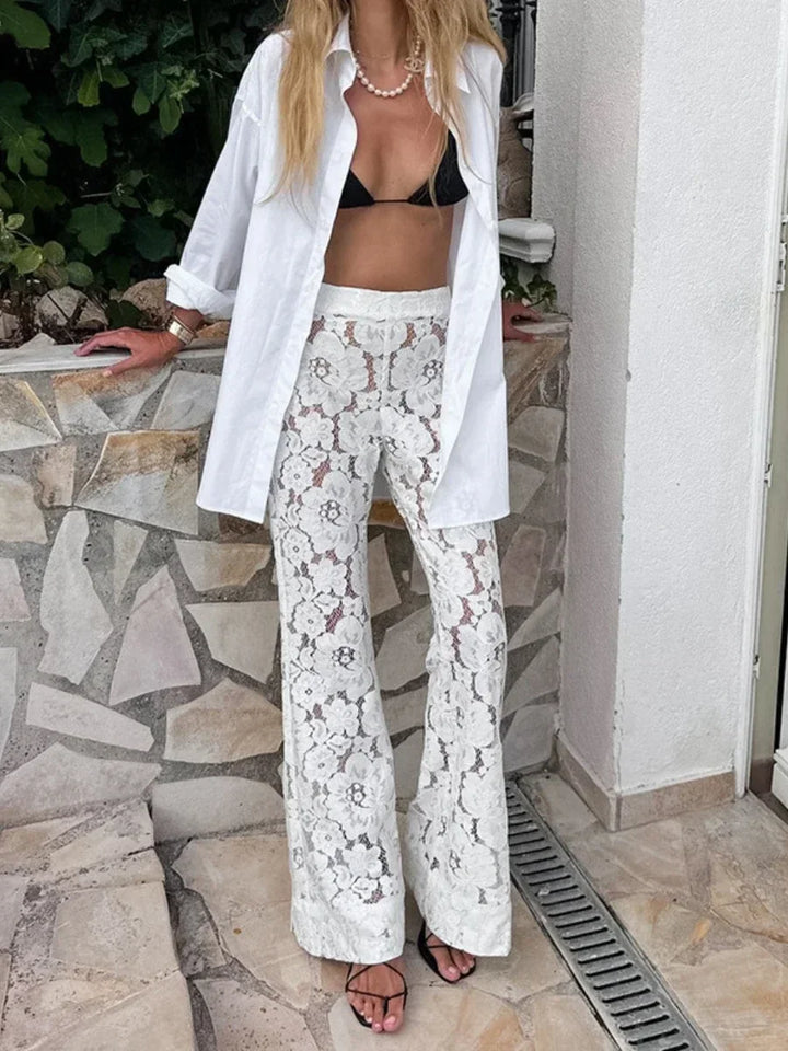 Pantaloni flare bianchi a vita alta in pizzo floreale – Estate 2025