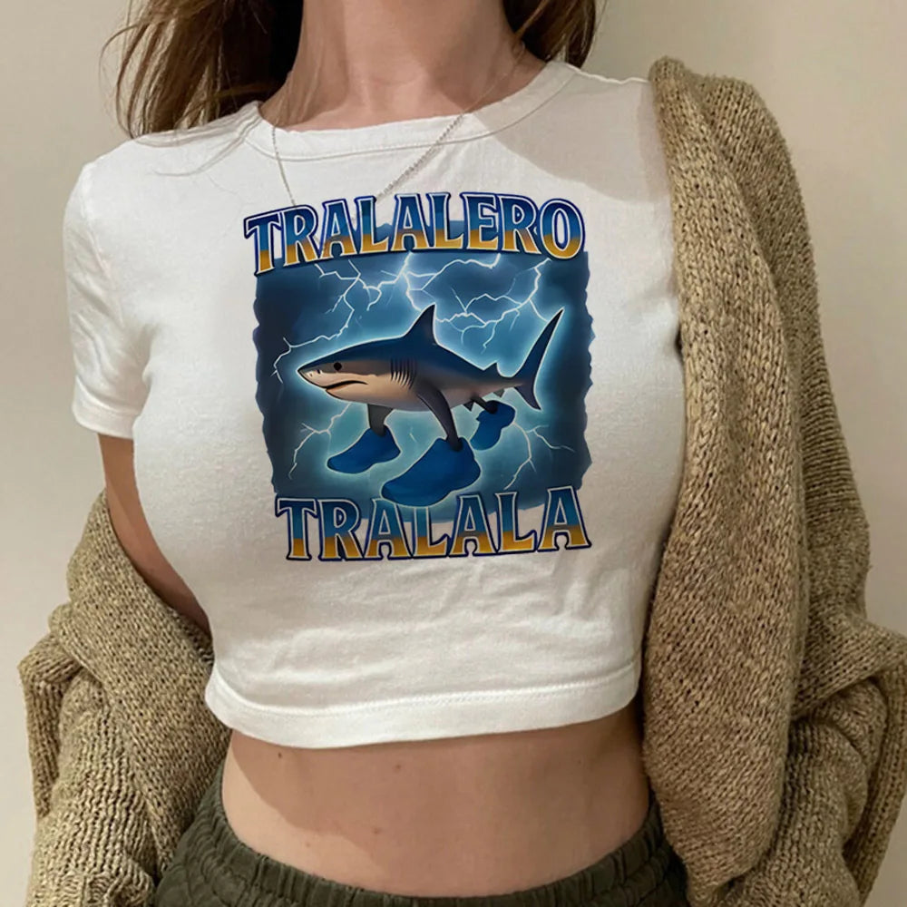 Maglietta Crop Top Italian Brainrot – Stile Memes Colorato e Trendy