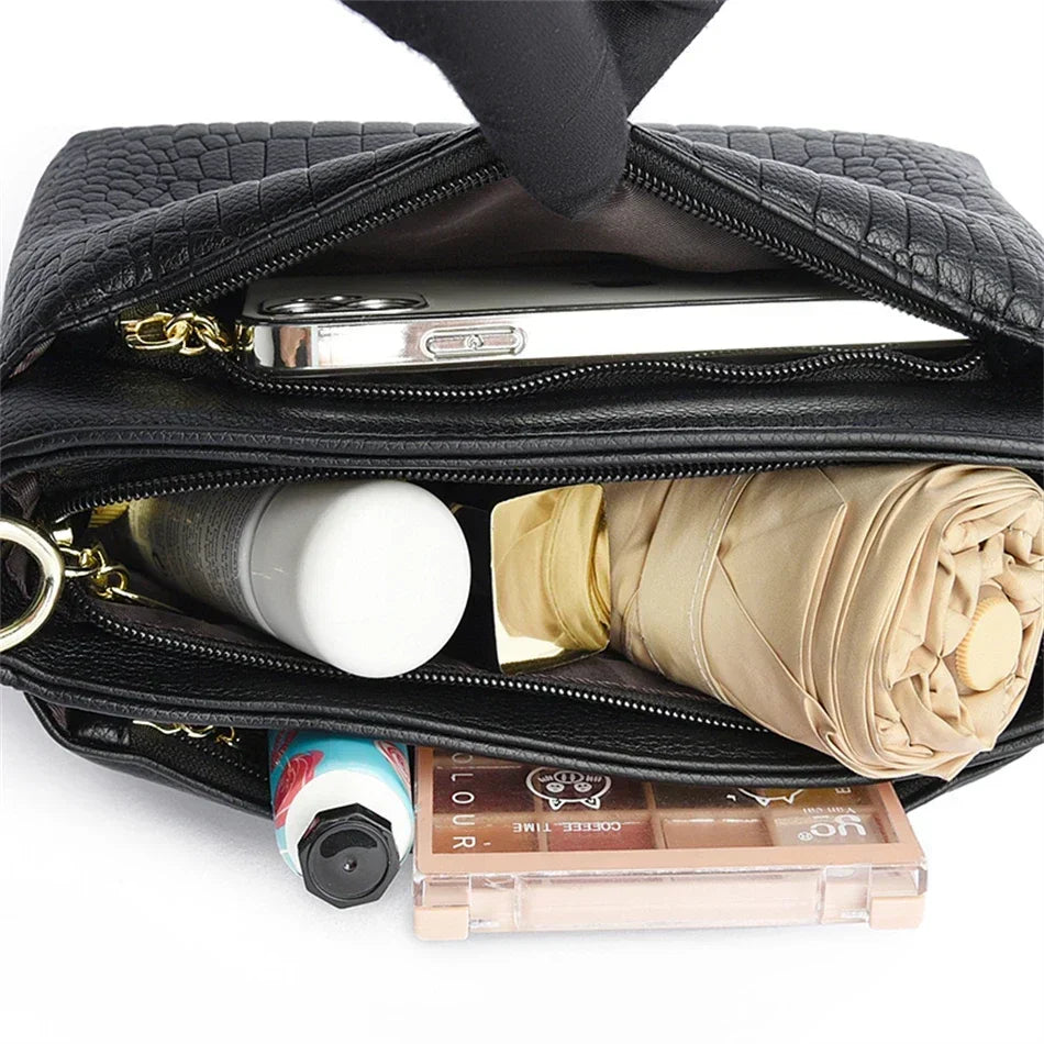 Borsa a tracolla donna con tasche e scomparti - foto 121 della galleria