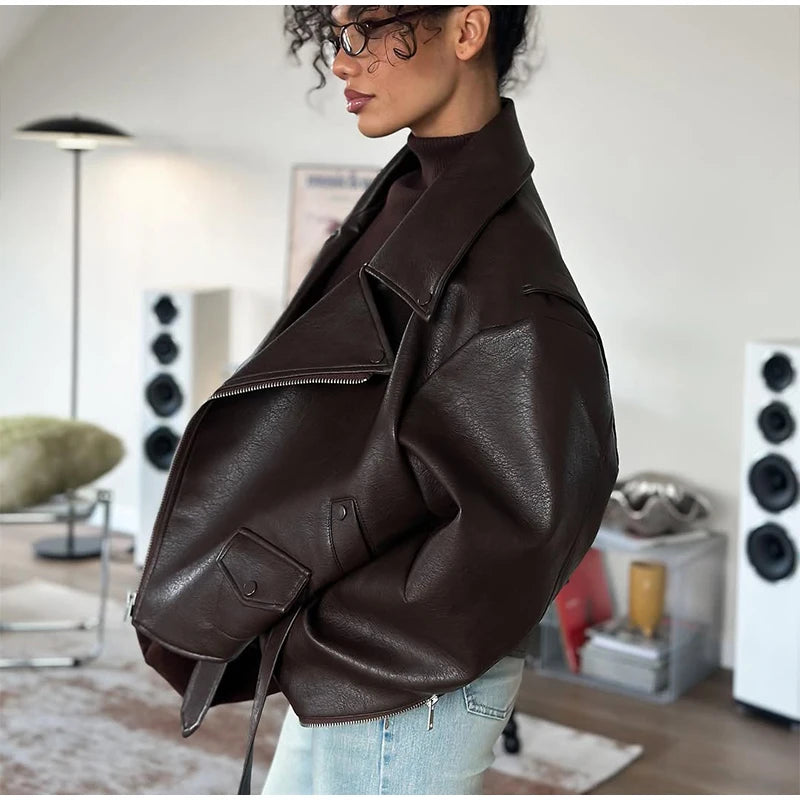 Giacca bomber donna marrone vintage con collo a rever, cintura e zip ‒ outerwear street chic autunno/inverno 2025
