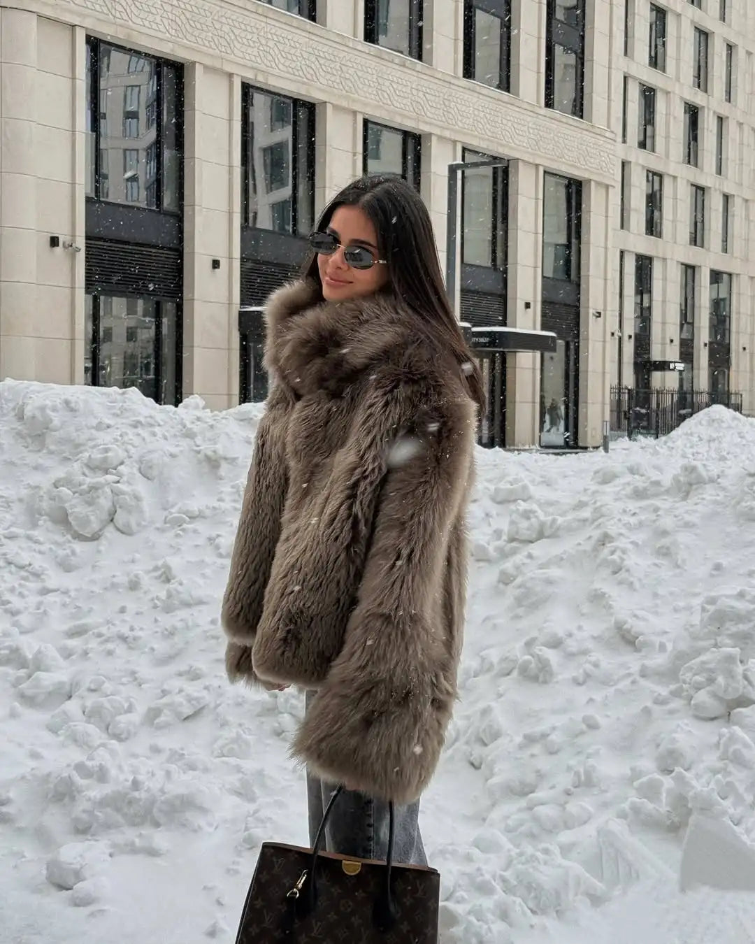 Giacca corta in pelliccia sintetica marrone donna 2025 – maniche lunghe, collo alto, stile urbano e caldo