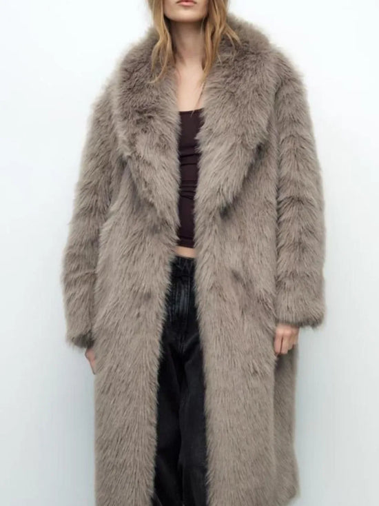 Cappotto lungo donna in pelo sintetico – pelliccia finta morbida, over-fit e lussuoso per inverno 2025