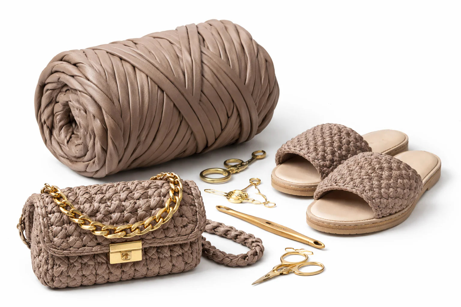 Filato in pelle sintetica nappa opaca per uncinetto con borsa handmade e accessori fai da te