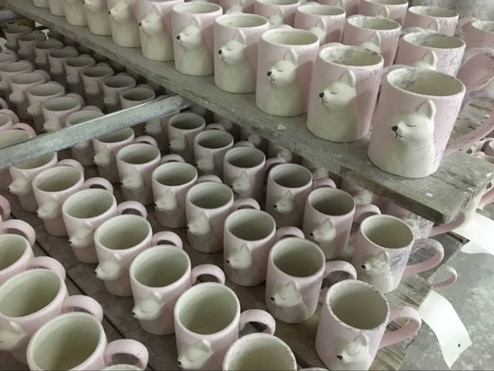 Set 2 Tazze Ceramica con Gatti che Si Baciano – Regalo Romantico per Coppie San Valentino