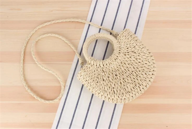 Borsa paglia intrecciata semicircolare con manici rotondi – Beige e Khaki