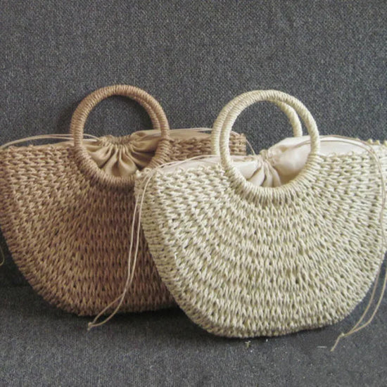 Moon Bag in paglia intrecciata – Borsa estiva a mezzaluna in tre dimensioni (S, M, L)