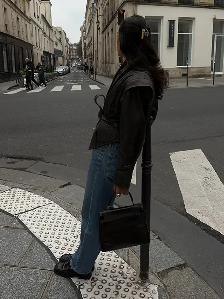 Giacca donna in similpelle vintage con cintura – Overcoat chic autunno inverno, collo a revers e dettagli lace-up