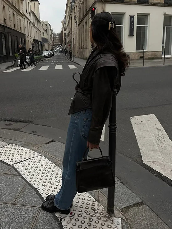 Giacca donna in similpelle vintage con cintura – Overcoat chic autunno inverno, collo a revers e dettagli lace-up