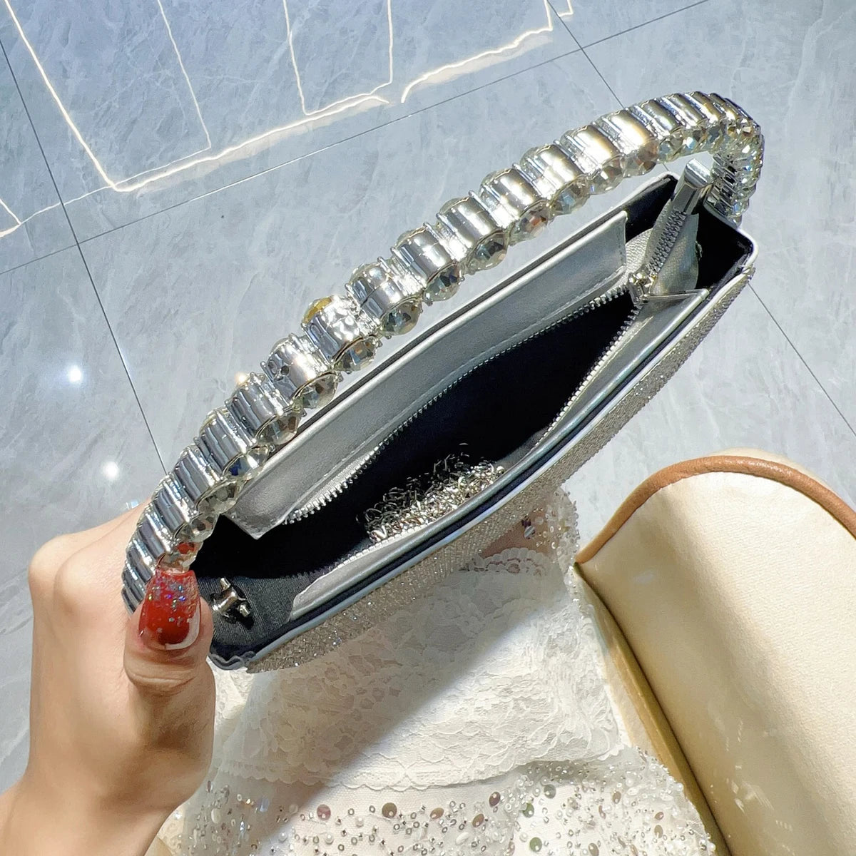Clutch tonda glitter con strass – Borsa da sera elegante a forma di diamante piccola
