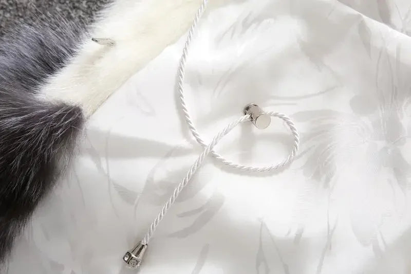 Cappotto lungo in pelliccia sintetica con cappuccio – giacca maxi donna calda e lussuosa per l'inverno 2025