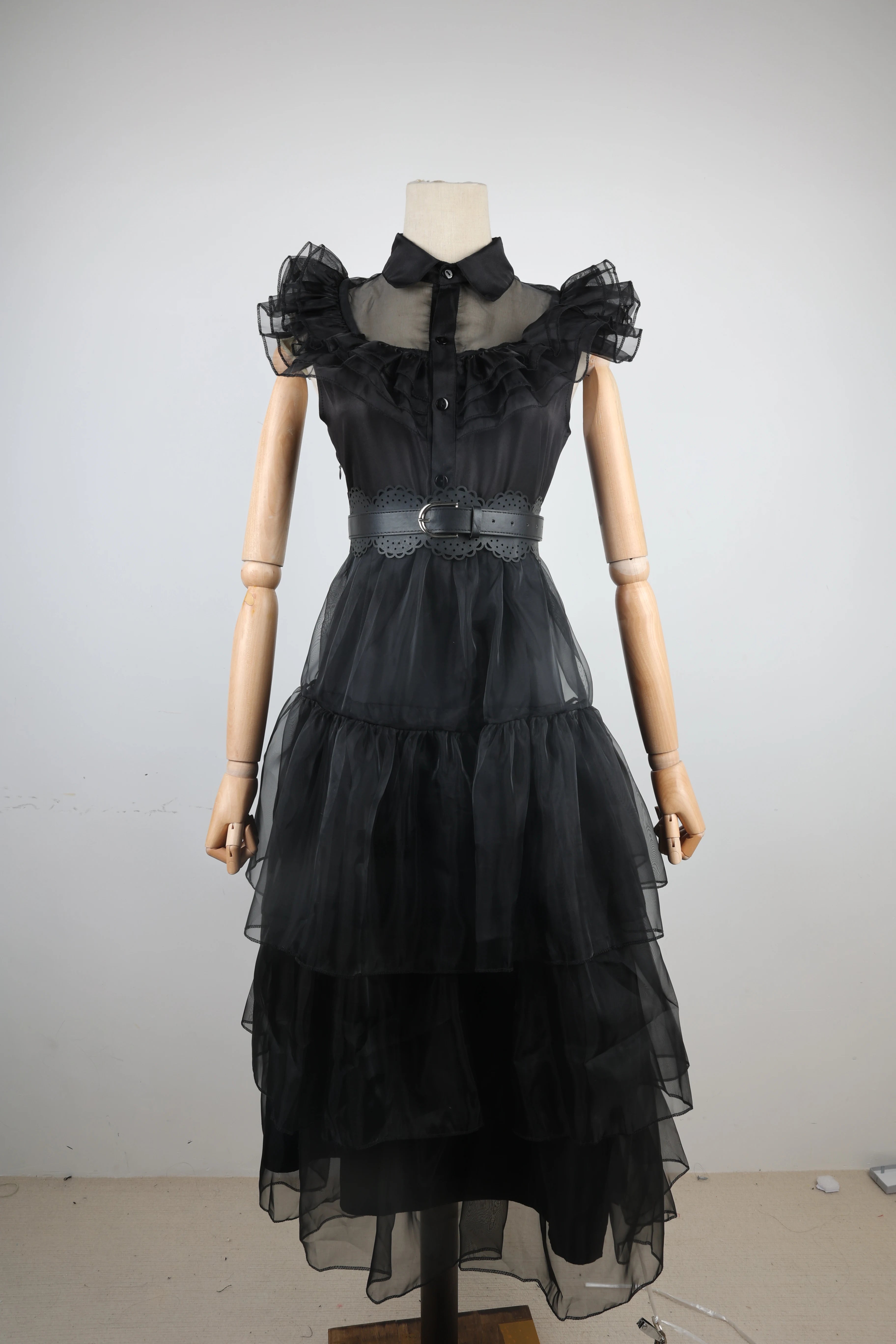 Costume Halloween Wednesday Addams 2025 ‒ abito nero elegante con pizzo & cut-out per party e role play