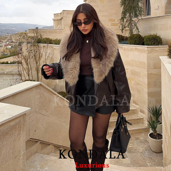 Giacca Donna Effetto Pelle con Collo Effetto Pelliccia - immagine 10