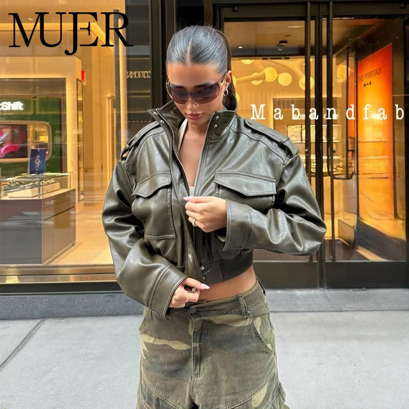 Giacca Bomber Donna Corta Effetto Pelle con Zip e Collo Alto