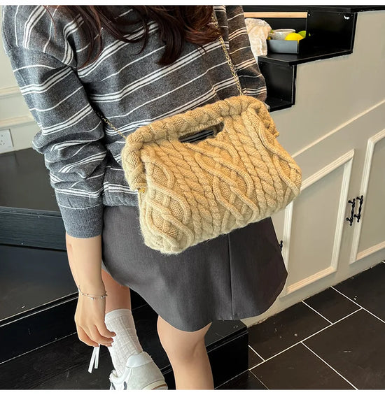 Borsa Crochet Donna Invernale – Crossbody Tricot con Catena e Texture Maglia