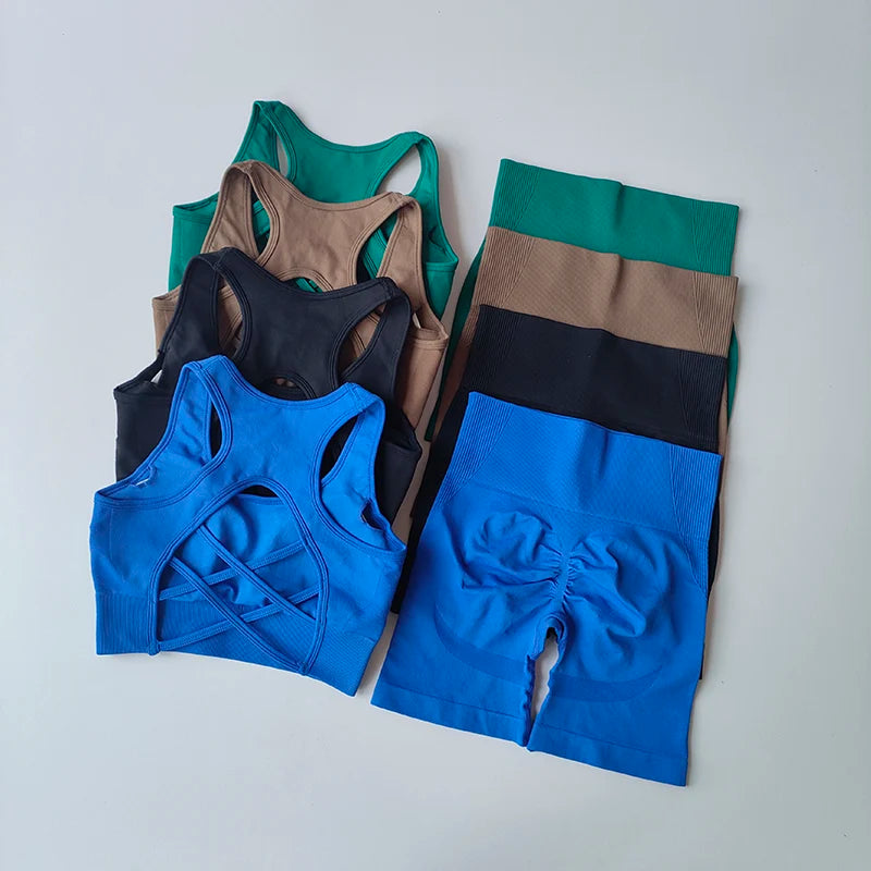 Set seamless donna 2025 – top sportivo e shorts vita alta, look fitness elegante e funzionale