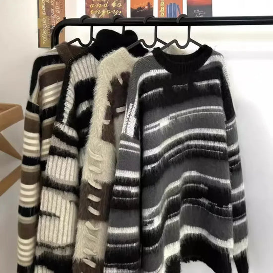 Maglione in “faux mink” righe e color block – Pullover oversize autunno/inverno morbido e fashion donna