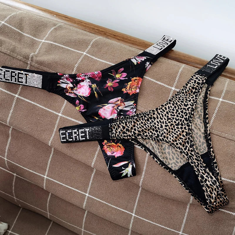Perizoma sportivo donna con strass e scritta sexy – Intimo G-string vita alta in microfibra elasticizzata