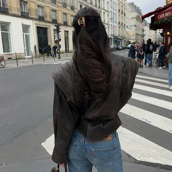 Giacca donna in similpelle vintage con cintura – Overcoat chic autunno inverno, collo a revers e dettagli lace-up