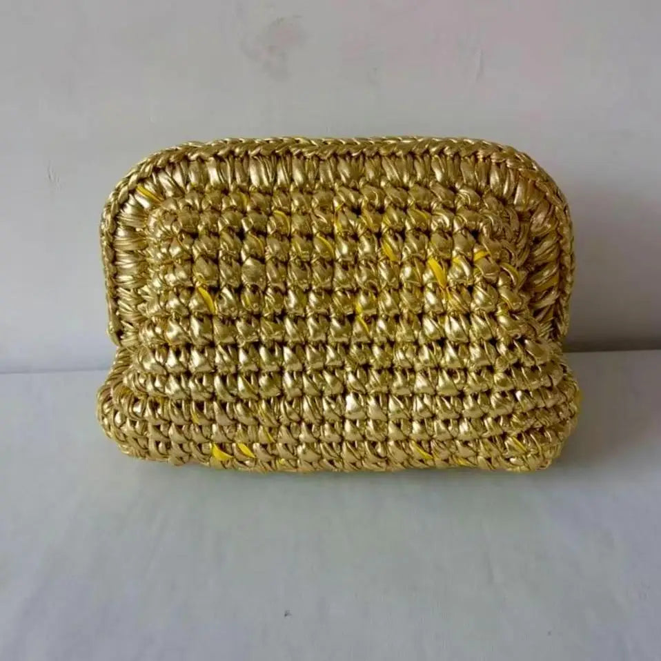 Clutch donna fatta a mano in crochet metallico – pochette elegante in filo metalizzato