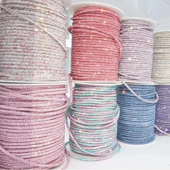 Corda in Cotone con Strass in Vetro 4 mm – 5 Metri Applicabile con Ferro o Cucitura per Abiti, Borse e Scarpe